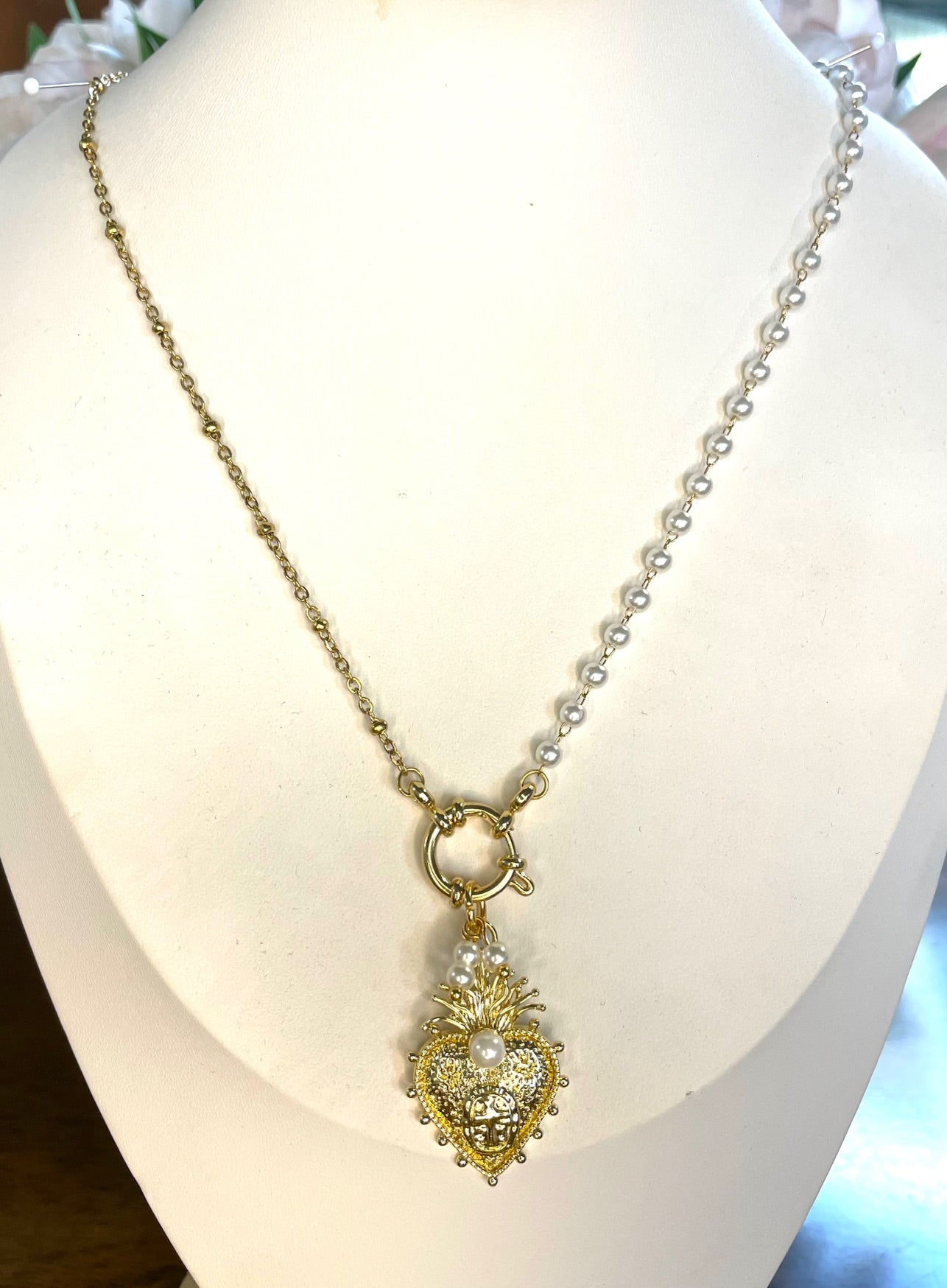 Collana lunga bicolor catena perle o cristalli con charm Cuore Sacro